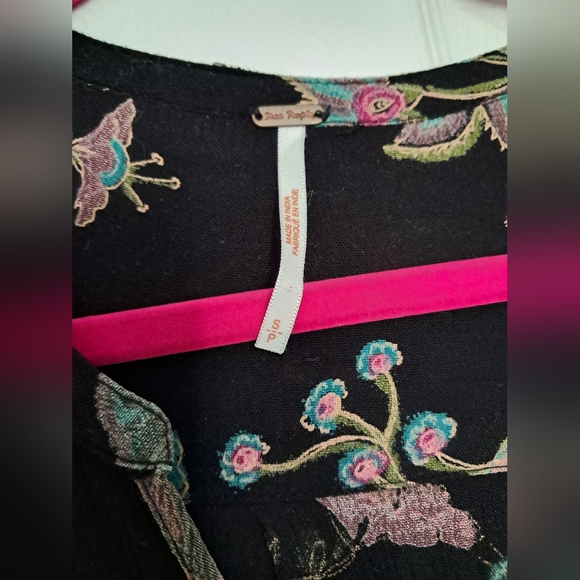 Free People Just the Two of Us Tunic Black Floral Small Crochet Mini - Picture 8 of 16
